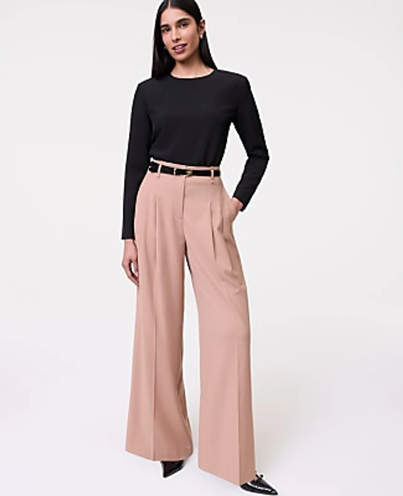 Ann Taylor Petite Weekend Crew Neck Top Women's
