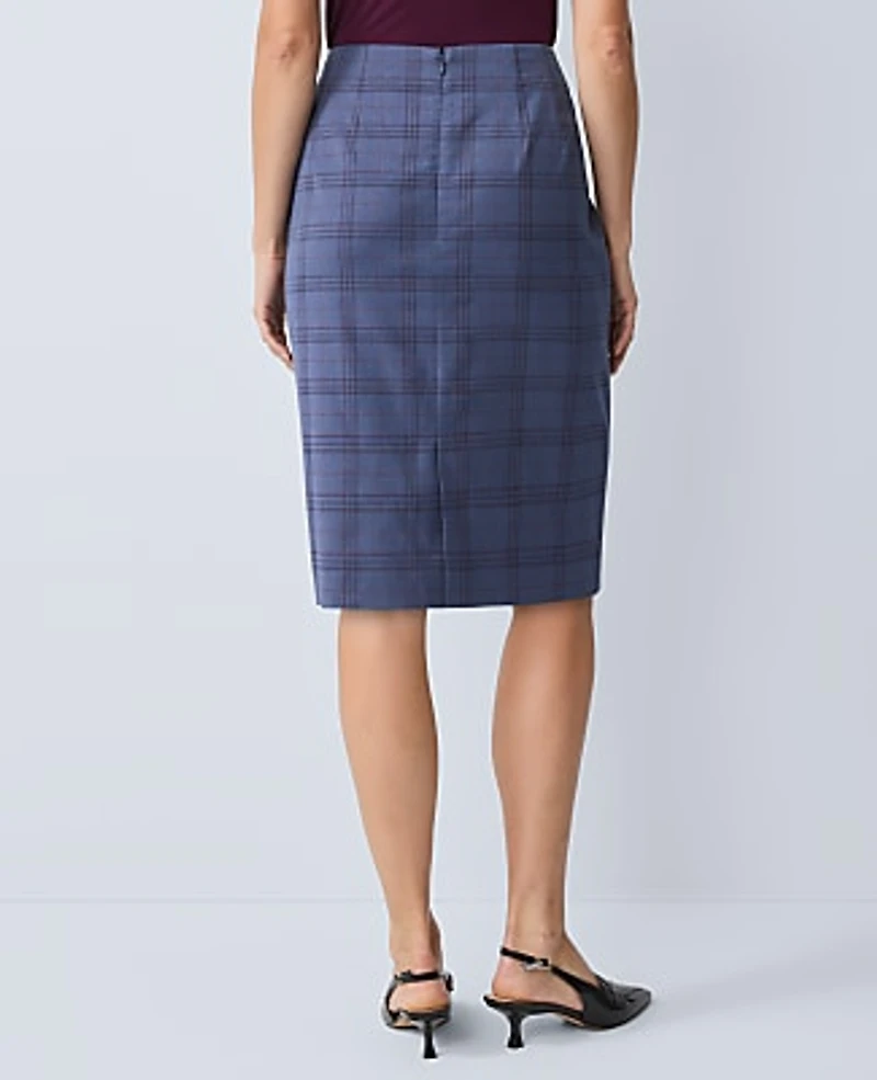 Ann Taylor The Petite Pencil Skirt in Plaid Size 2 Blue Plaid Multi Women's