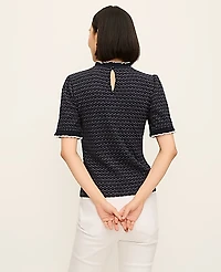 Ann Taylor Scalloped Ruffle Trim Top Size Medium Navy/Ivory Combo Women's