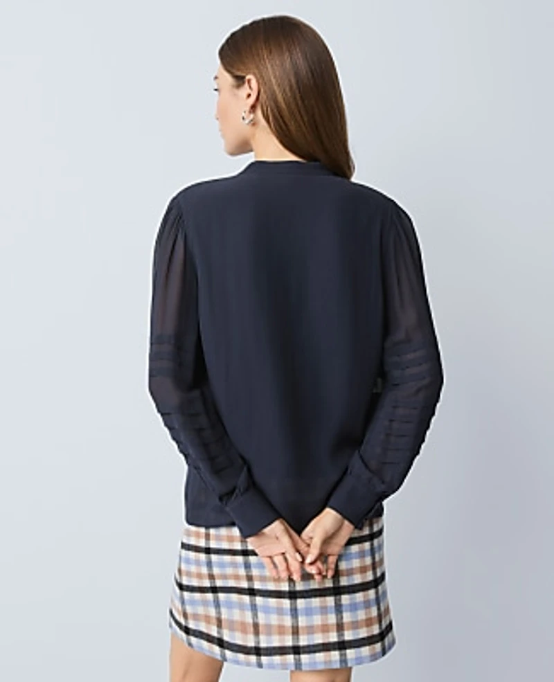 Ann Taylor Weekend Collection Pintucked Button Down Shirt Size Small Night Sky Women's