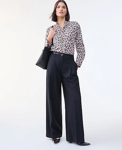 Ann Taylor The Petite Pleated Wide-Leg Pant Size 4 Black Women's