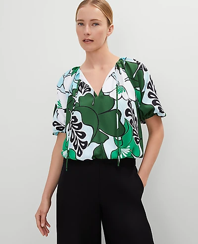 Ann Taylor Petite Tropical Bubble Hem Blouse Size XS Leafy Green Women's