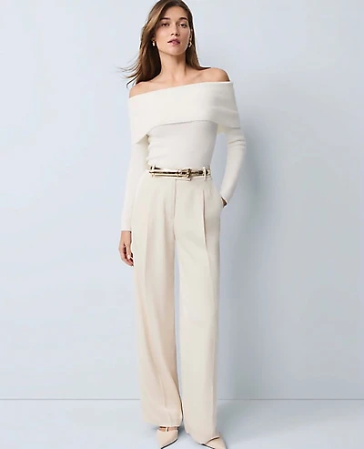 Ann Taylor The Petite Pleated Trouser in Satin Size 10 Feather Women's