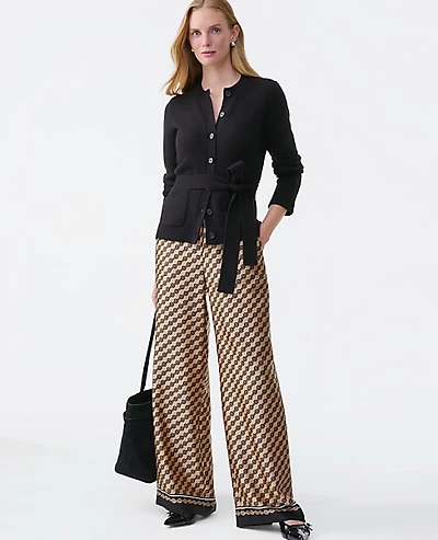 Ann Taylor The Easy Wide-Leg Pant in Geo Satin Size Large Black Women's