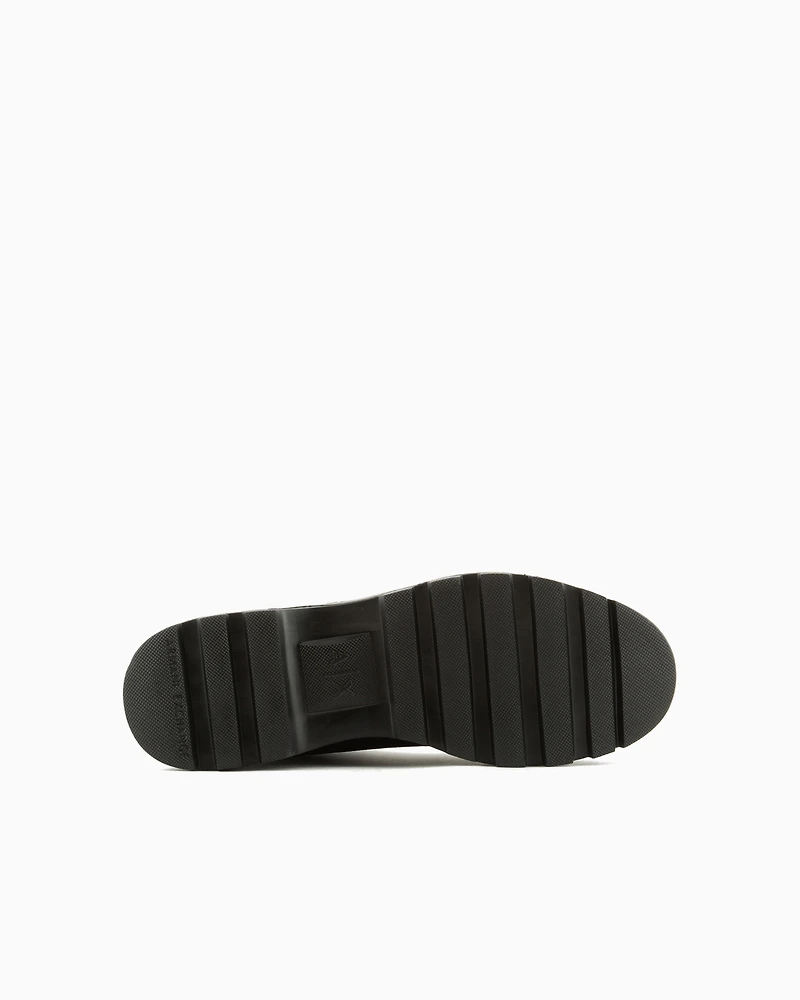 Boots with logo and fabric inserts