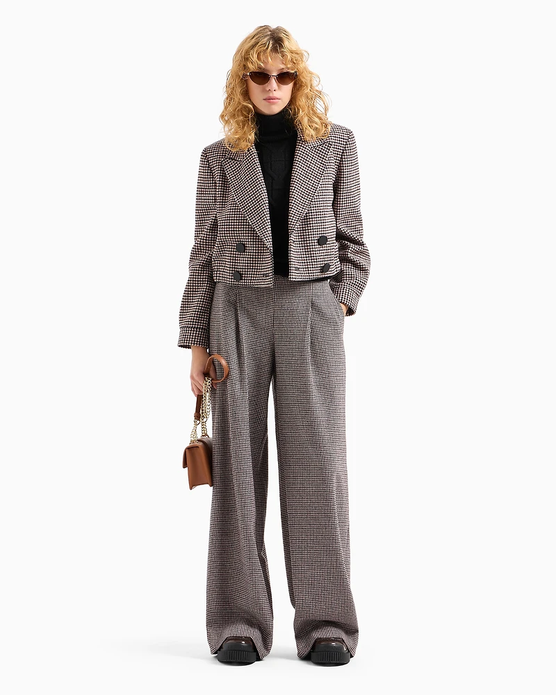 Short pleated jacket