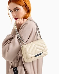 Small shoulder bag with quilted workmanship