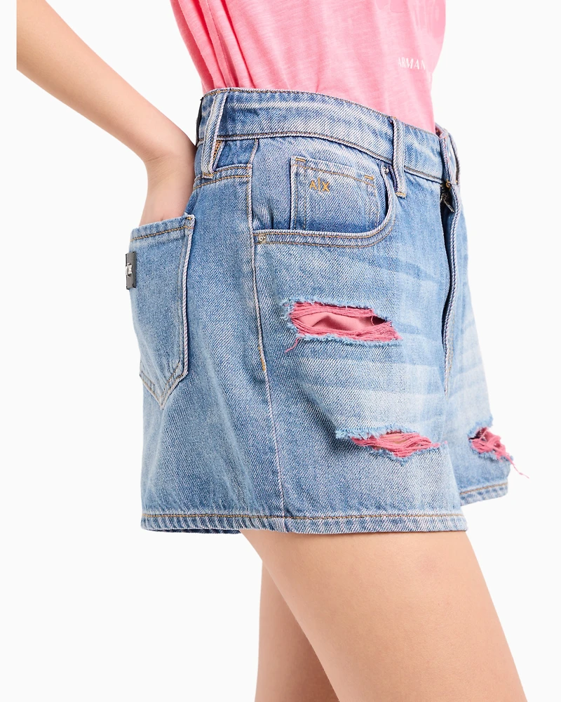 Baggy fit denim shorts with contrasting details