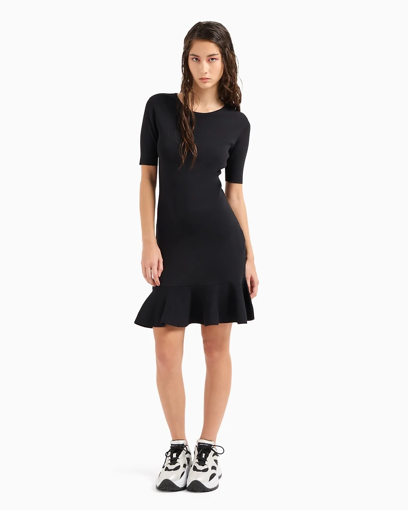 Midi dress with ruffled skirt and short sleeves