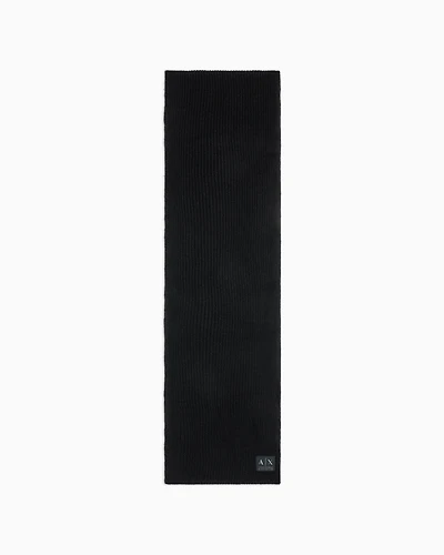 Ribbed knitted scarf with lurex yarn