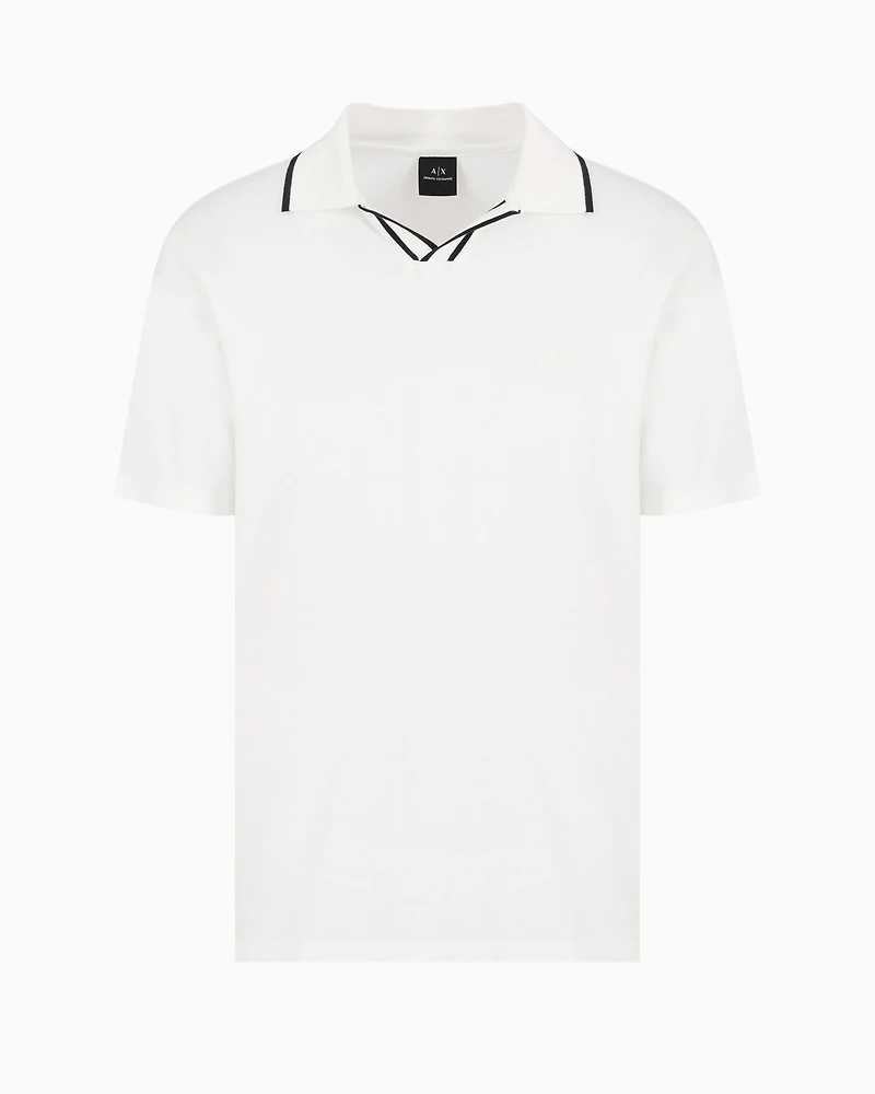 cotton polo with contrasting collar profiles
