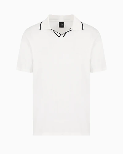 cotton polo with contrasting collar profiles