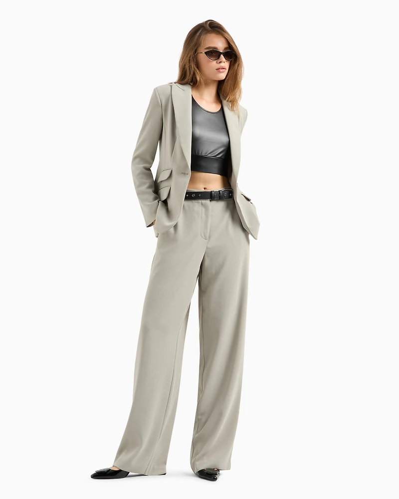 Semi-constructed single-breasted jacket