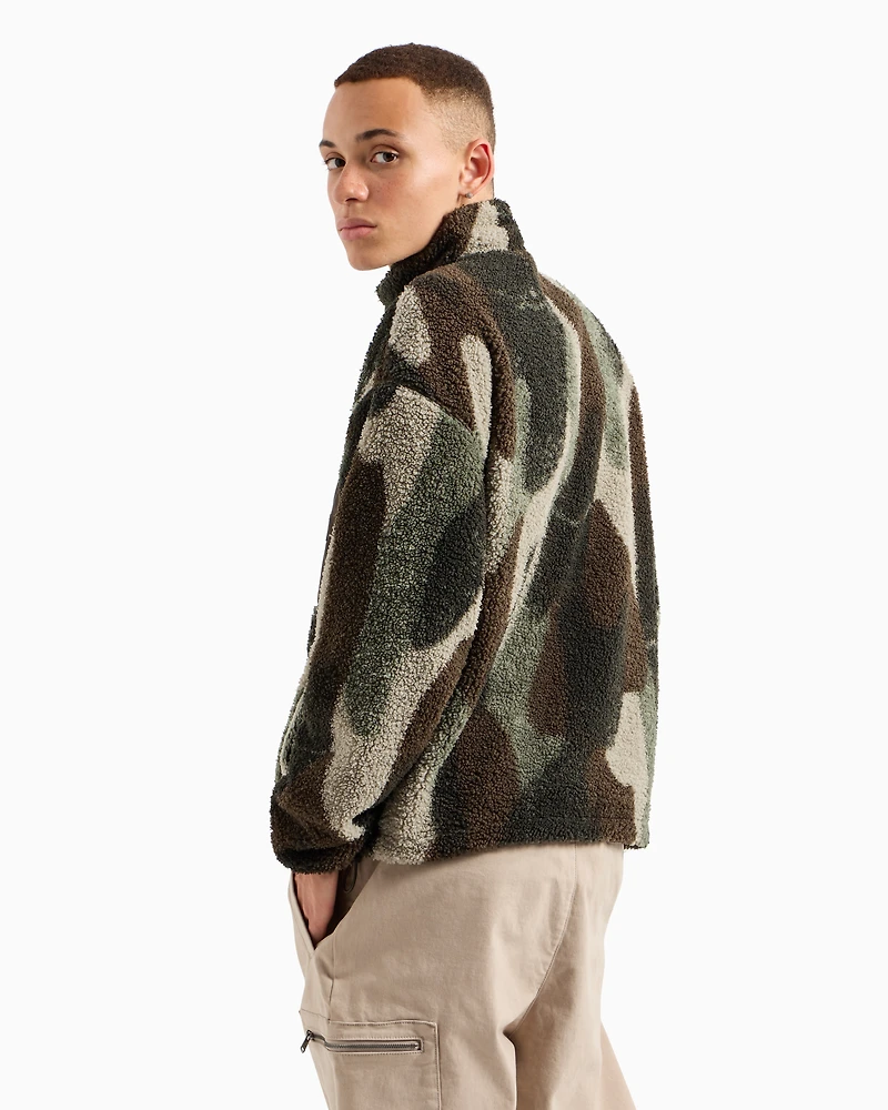 Reversible camouflage zones across the entire surface