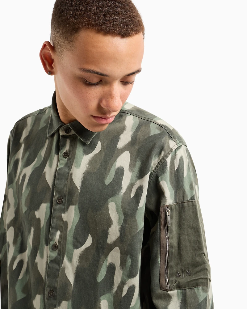 Boxy fit shirt camouflage fabric