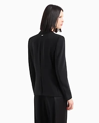 Single-breasted jacket with two buttons