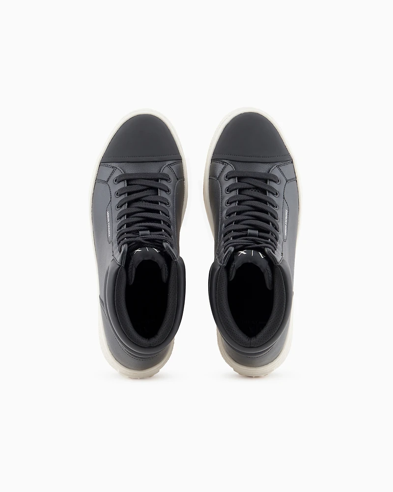 Leather sneakers with contrasting profile