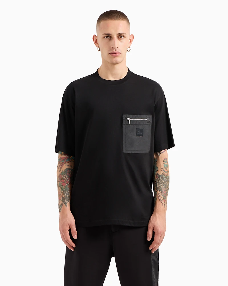 Relaxed fit T-shirt with zip pocket and logo