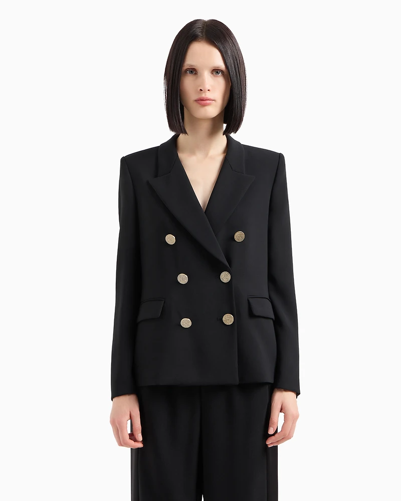 Single-breasted jacket with two buttons