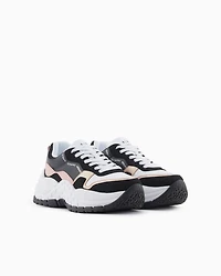 Chunky sneakers with contrasting sole
