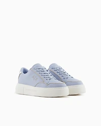 Sneakers with rope piping