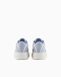 Sneakers with rope piping