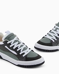 Sneakers with contrasting suede inserts