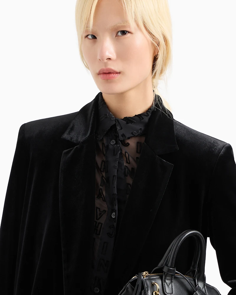 Double-breasted jacket with two buttons