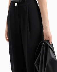 Pleated trousers flowing fabric