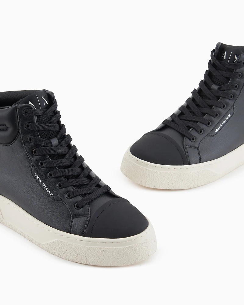 Leather sneakers with contrasting profile