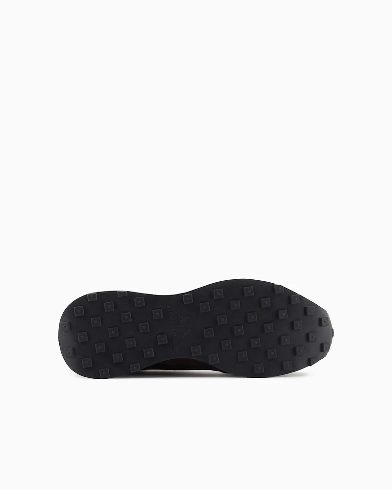 Sneakers with tone-on-tone inserts