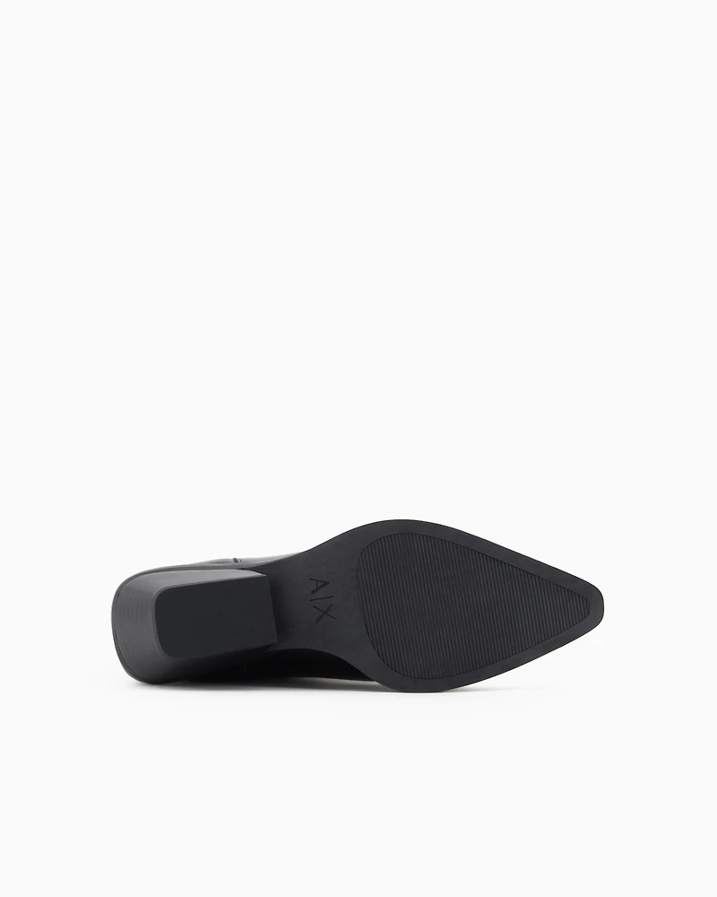 Camperos boots with elastic inserts