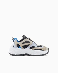 Mesh sneakers with custom tread