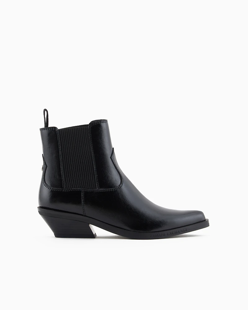 Camperos boots with elastic inserts