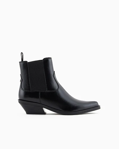 Camperos boots with elastic inserts