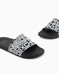 Slippers with logo band