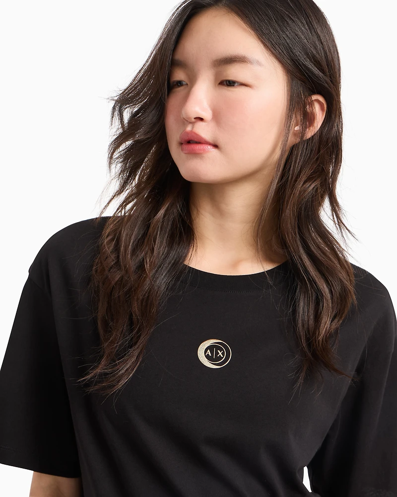 Cropped jersey T-shirt with metal logo