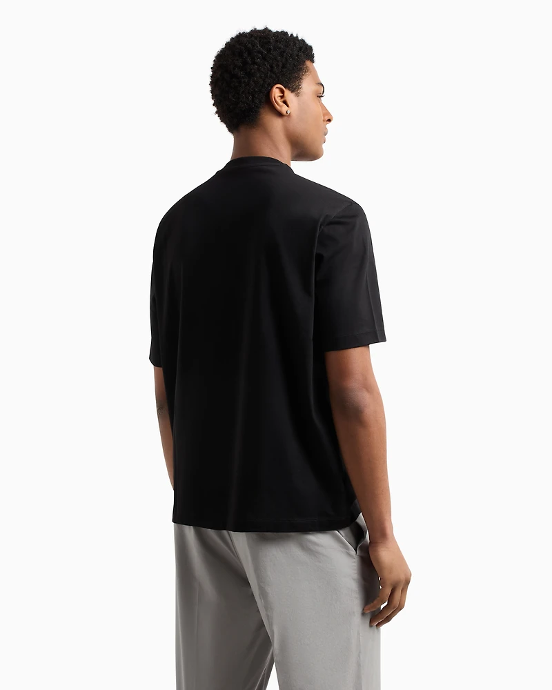 Regular fit T-shirt with print on the chest