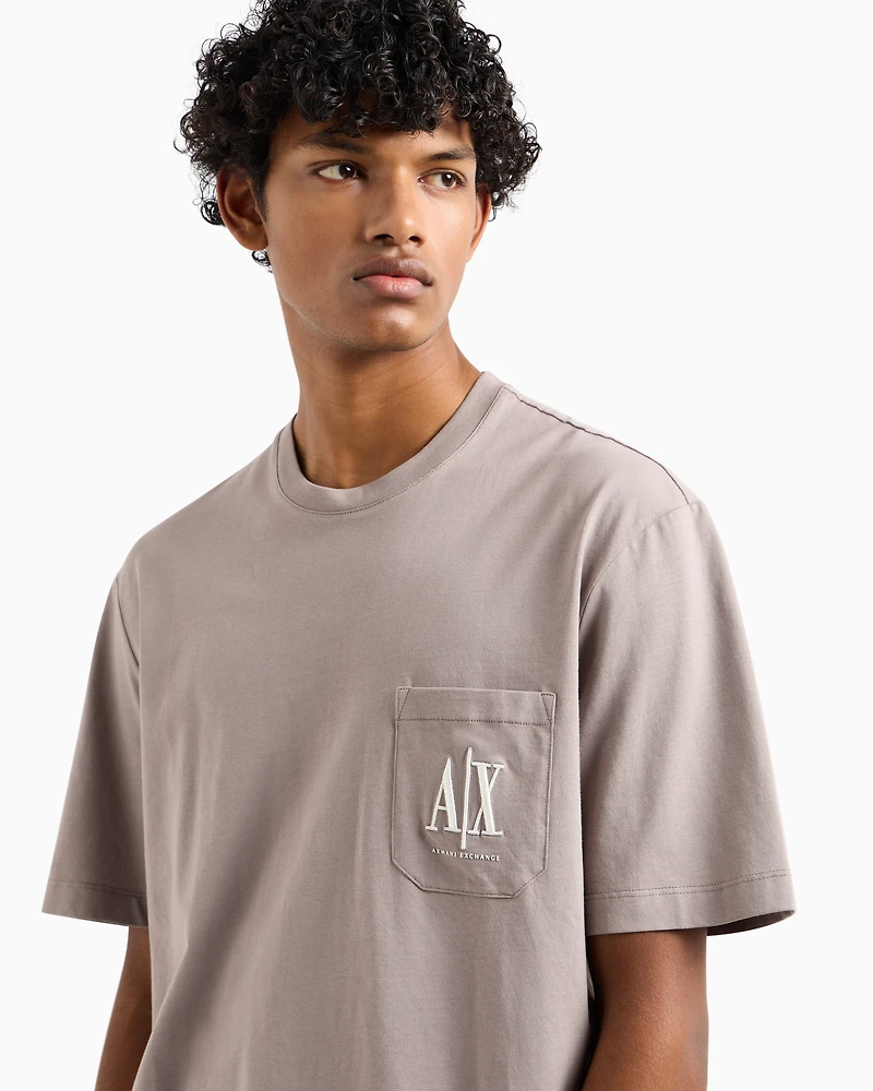 Regular fit T-shirt with pocket and logo