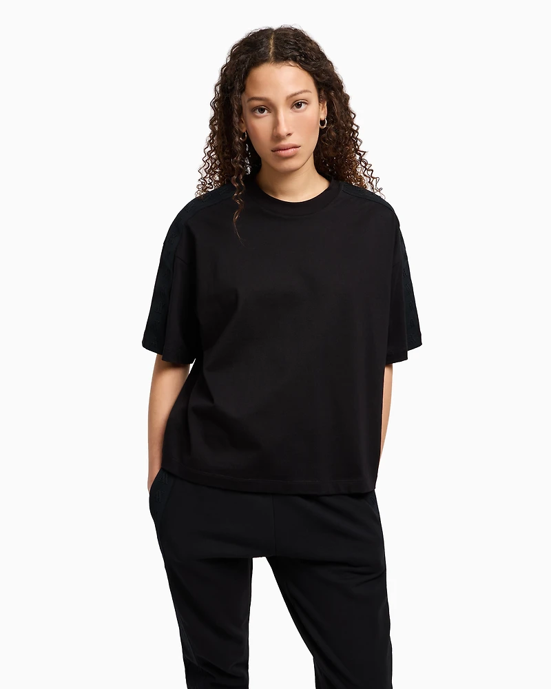 Relaxed fit T-shirt with logo bands on the shoulders
