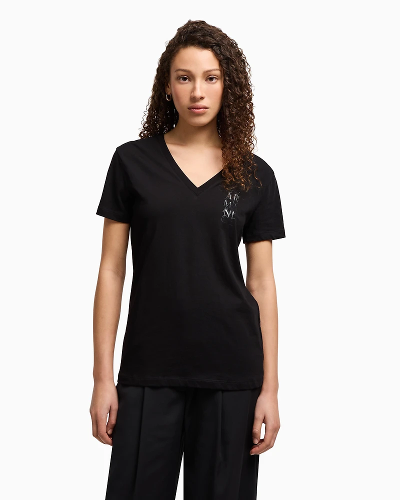 Regular fit T-shirt with V-neck