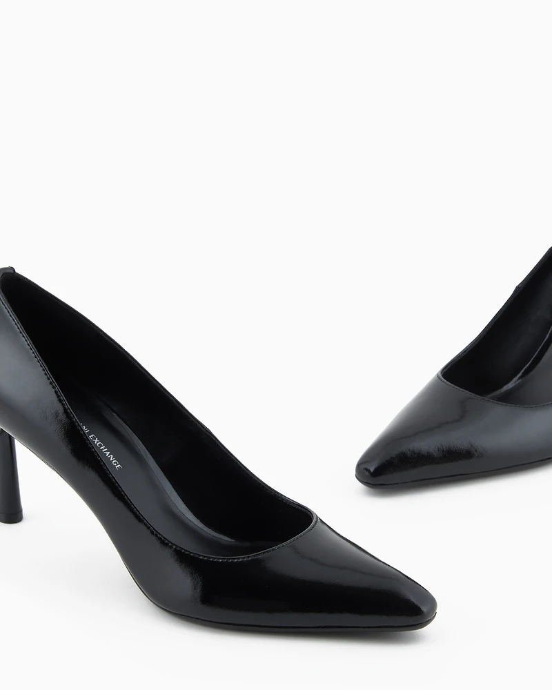 Super shiny leather pumps