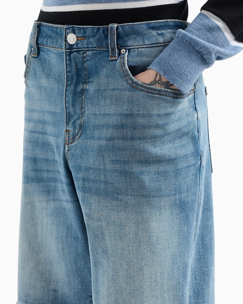 Cotton denim shorts with contrast stitching