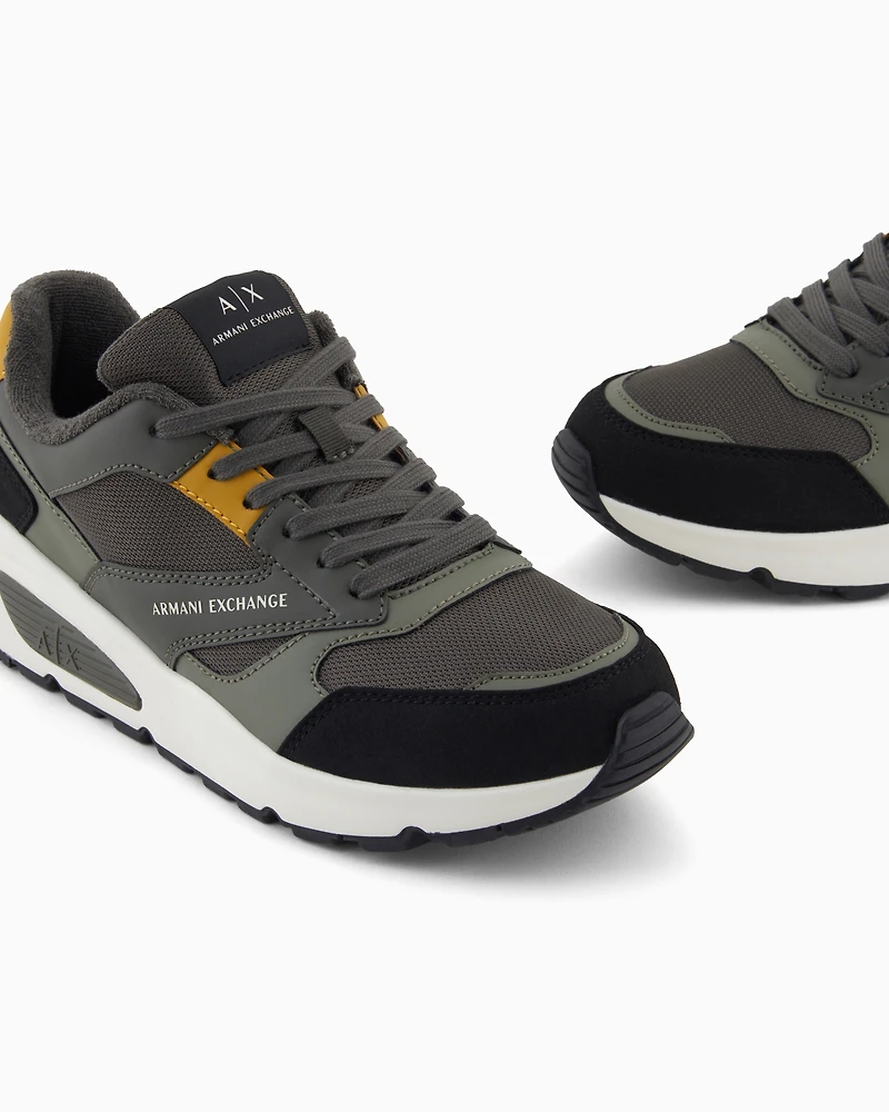 Sneakers with contrasting inserts