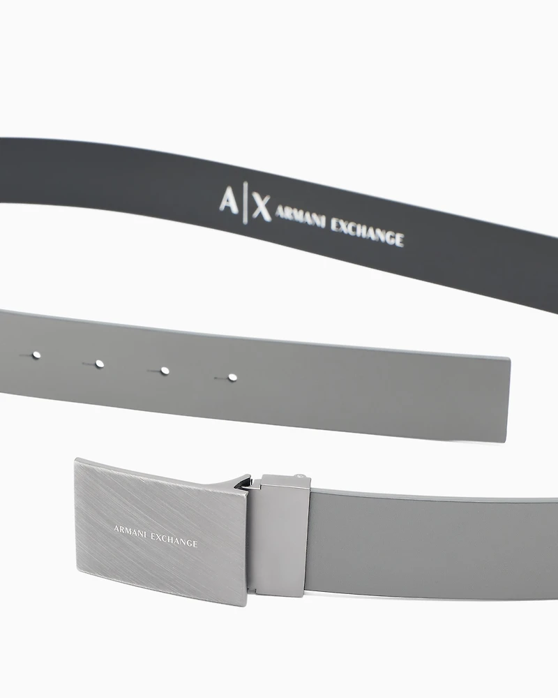 Leather belt with plaque