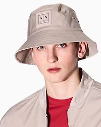 Bucket hat with logo