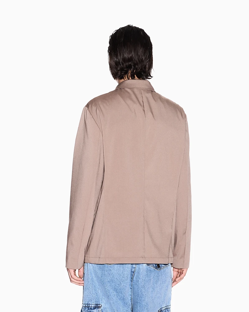 Single-breasted jacket with three pockets