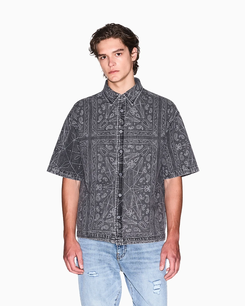Regular fit shirt with kaleidoscope print