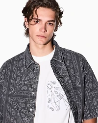 Regular fit shirt with kaleidoscope print