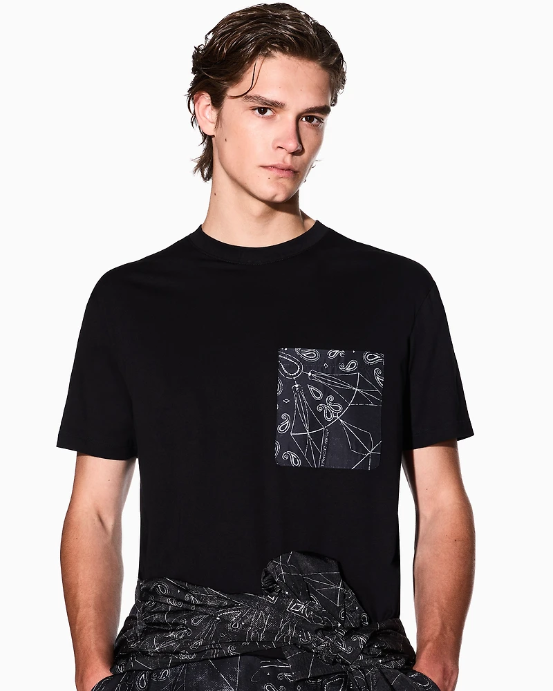 Regular fit T-shirt with patterned pocket